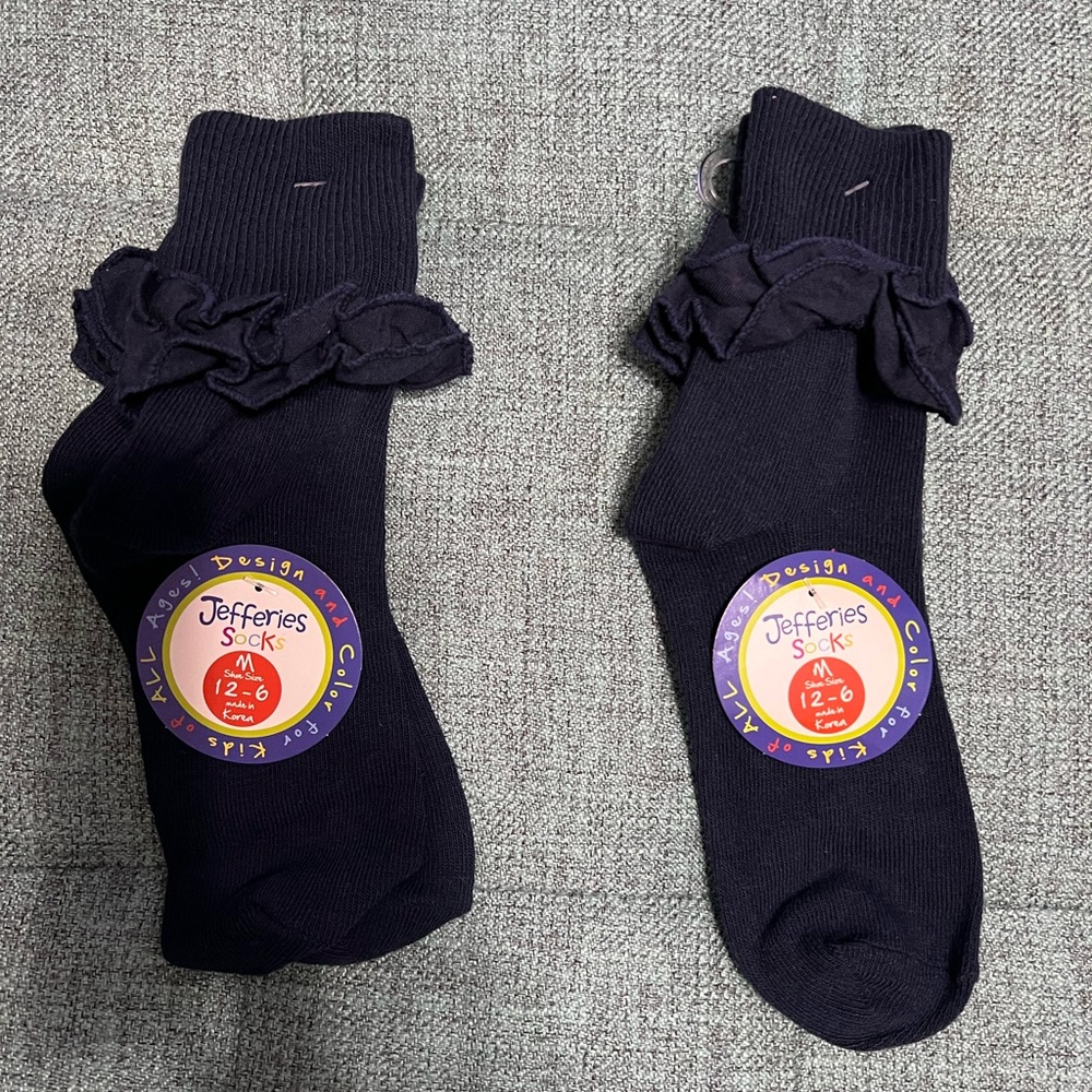 Little Girls Medium Ruffled Socks.  Colors-Variety - Picture 2 of 6